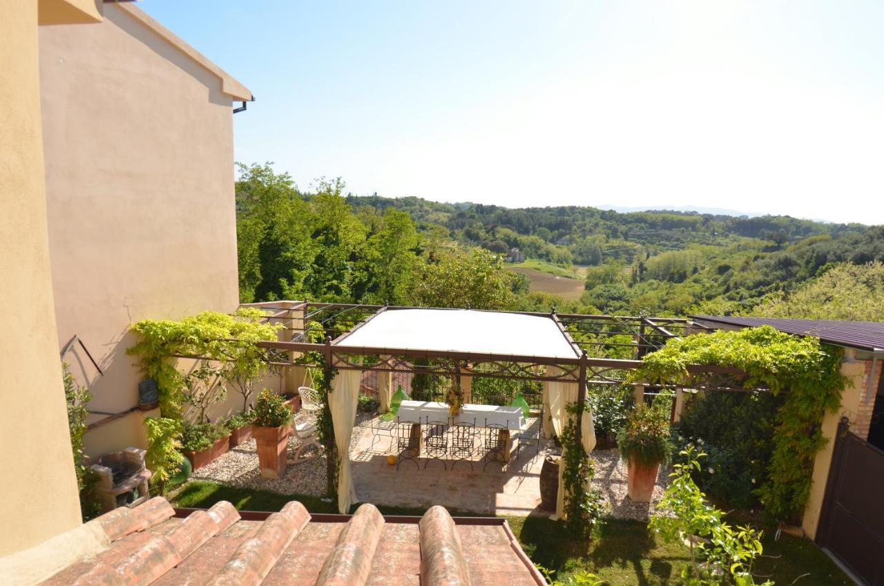 Al Colle Di Lari Villa Bagian luar foto