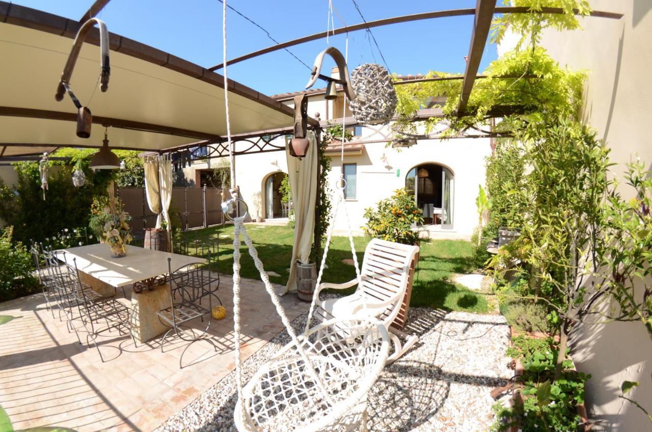 Al Colle Di Lari Villa Bagian luar foto