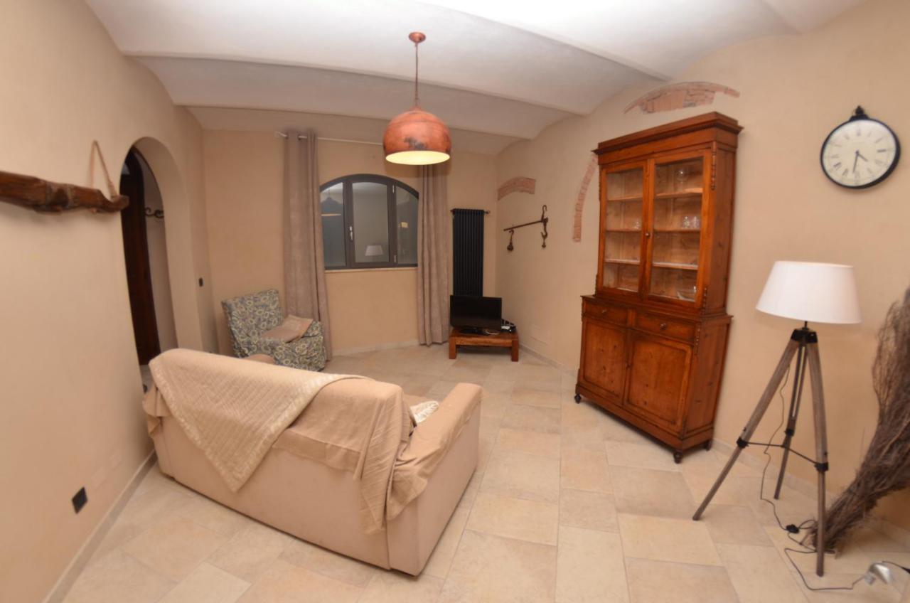 Al Colle Di Lari Villa Bagian luar foto
