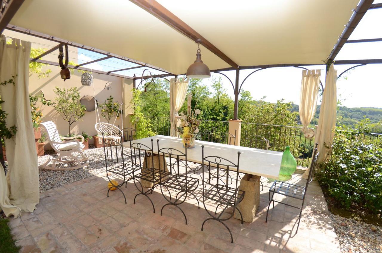 Al Colle Di Lari Villa Bagian luar foto
