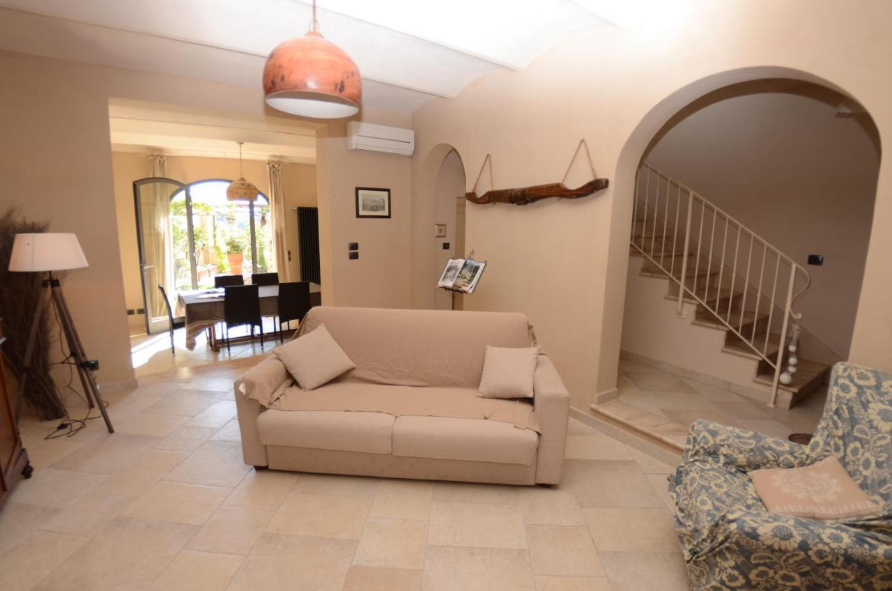 Al Colle Di Lari Villa Bagian luar foto