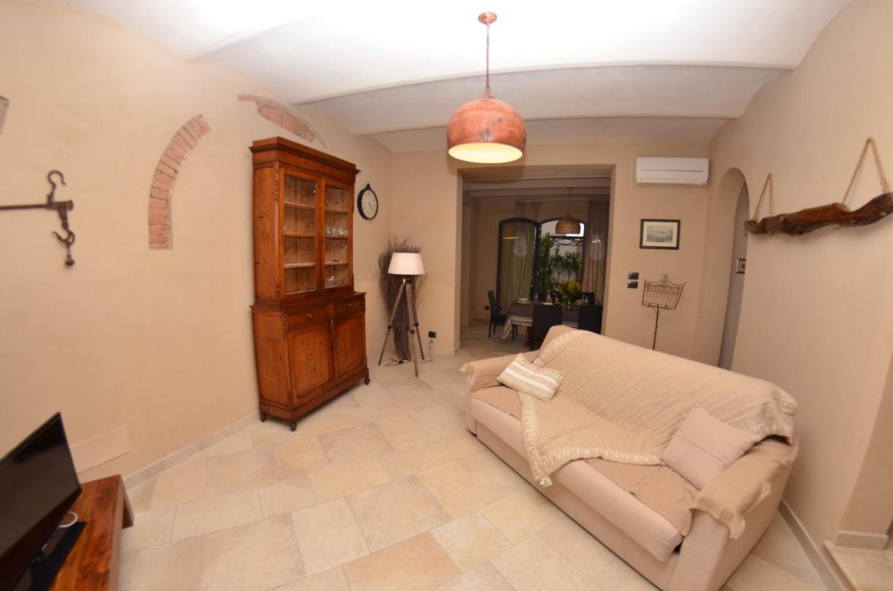 Al Colle Di Lari Villa Bagian luar foto